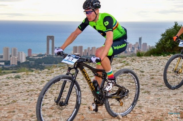 Vlad Dascalu wins the last stage of Costa Blanca Bike Race